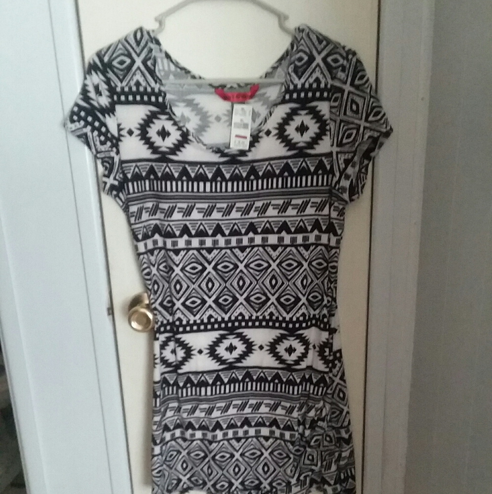 Dress - Picture 1 of 1